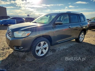 TOYOTA HIGHLANDER LIMITED
