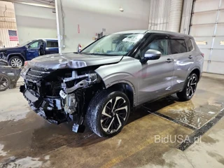 MITSUBISHI OUTLANDER SE