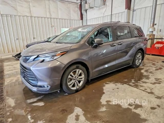 TOYOTA SIENNA PLATINUM 7-PASSENGER