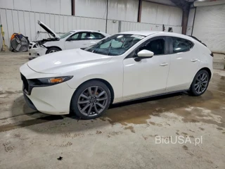 MAZDA 3 PREFERRED