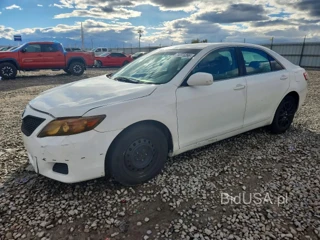 TOYOTA CAMRY BASE