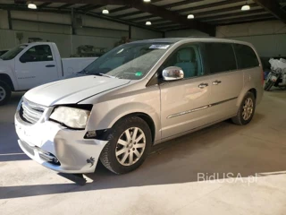 CHRYSLER TOWN & COUNTRY TOURING L