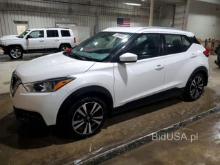 NISSAN KICKS SV