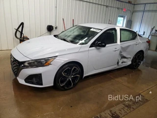 NISSAN ALTIMA SR