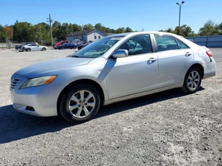 TOYOTA CAMRY LE V6