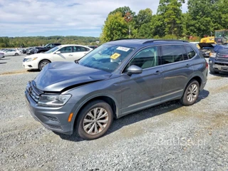 VOLKSWAGEN TIGUAN SE
