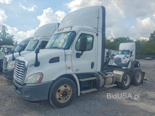 FREIGHTLINER CASCADIA 113