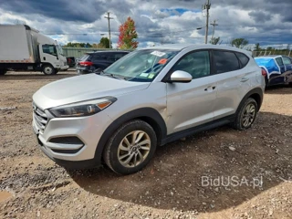 HYUNDAI TUCSON SE