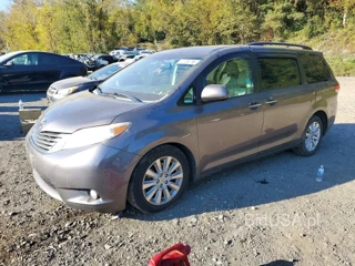 TOYOTA SIENNA XLE 7-PASSENGER