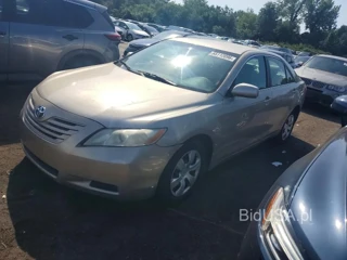 TOYOTA CAMRY BASE