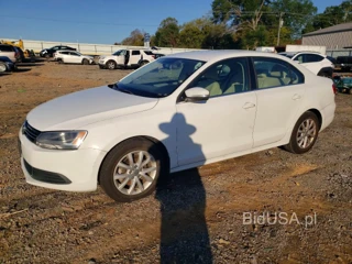 VOLKSWAGEN JETTA SE
