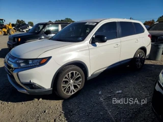 MITSUBISHI OUTLANDER SE