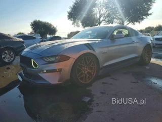 FORD MUSTANG GT