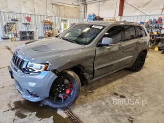 JEEP GRAND CHEROKEE SRT-8