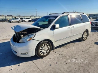 TOYOTA SIENNA LIMITED