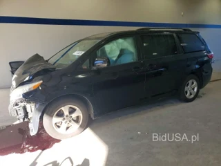 TOYOTA SIENNA LE