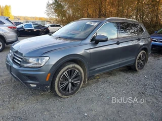 VOLKSWAGEN TIGUAN SE