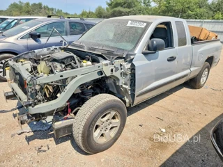 DODGE DAKOTA SLT