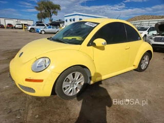VOLKSWAGEN NEW BEETLE