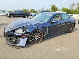 PORSCHE PANAMERA BASE