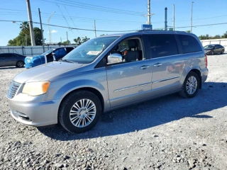 CHRYSLER TOWN & COUNTRY TOURING L