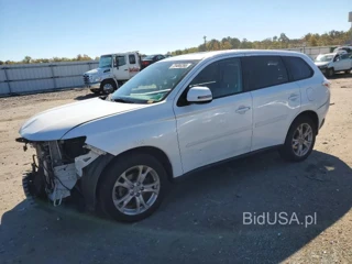 MITSUBISHI OUTLANDER SE