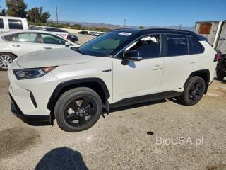 TOYOTA RAV4 XSE