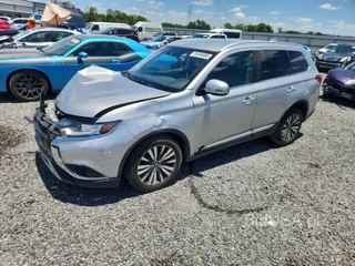 MITSUBISHI OUTLANDER SE