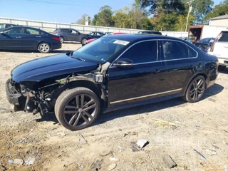 VOLKSWAGEN PASSAT R-LINE