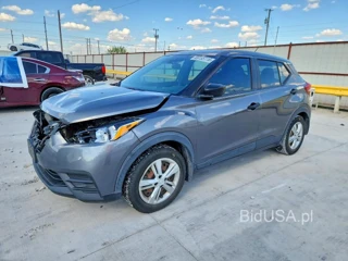 NISSAN KICKS S