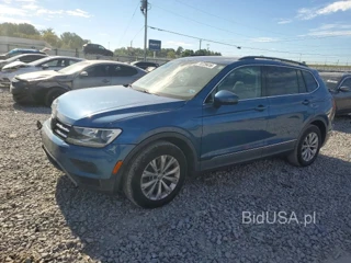 VOLKSWAGEN TIGUAN SE
