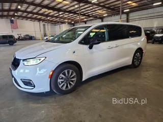 CHRYSLER PACIFICA HYBRID SELECT