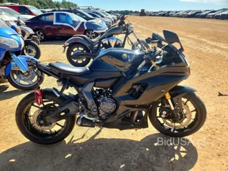 YAMAHA YZFR7