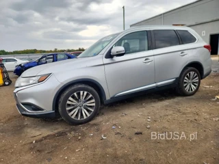 MITSUBISHI OUTLANDER SE