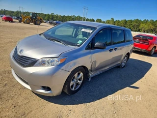 TOYOTA SIENNA L 7-PASSENGER