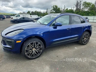 PORSCHE MACAN BASE
