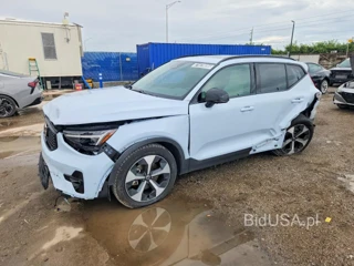 VOLVO XC40 PLUS