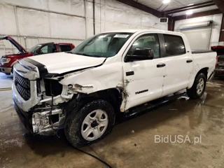 TOYOTA TUNDRA SR5