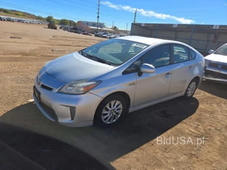 TOYOTA PRIUS PLUG-IN