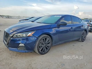NISSAN ALTIMA SR