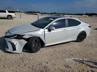 TOYOTA CAMRY XSE