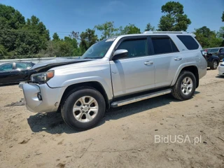 TOYOTA 4RUNNER SR5