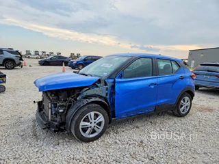 NISSAN KICKS S