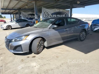 NISSAN ALTIMA SV