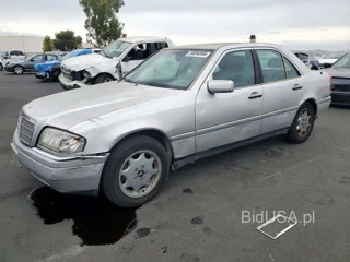 MERCEDES-BENZ C 230