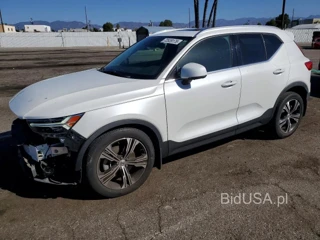 VOLVO XC40 T5 INSCRIPTION