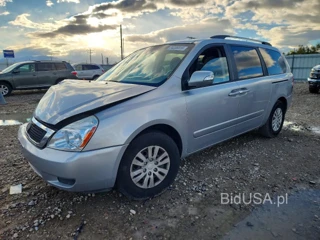 KIA SEDONA LX