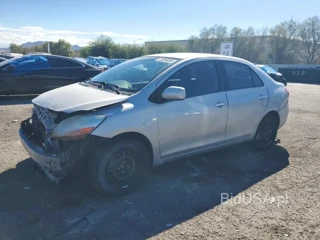TOYOTA YARIS BASE
