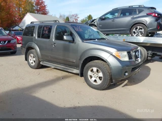 NISSAN NISSAN PATHFINDER SE