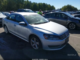 VOLKSWAGEN VOLKSWAGEN PASSAT 2.5L SE